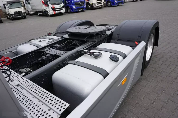 Mercedes ACTROS / 1848 / E 6 / MP 5 / ACC / MEGA / LOW DECK / RETARDER / PEŁNA OPCJA zdjęcie 29