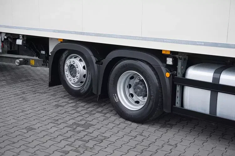 Mercedes / ACTROS / 2540 / ACC / E 6 / ZESTAW PRZEJAZDOWY / CHŁODNIA + WINDA / 38 PALET zdjęcie 34