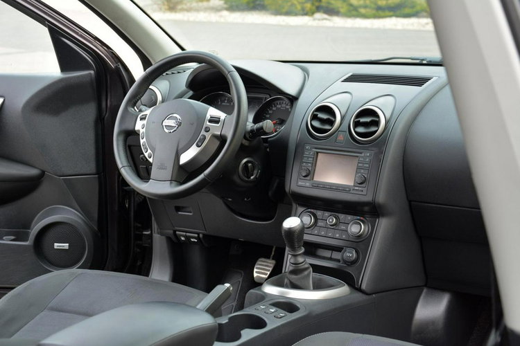 Nissan Qashqai+2 2.0i(141KM)Lift 7-Foteli Panorama Navi Kamera Reling Keyless Alu18"ASO zdjęcie 19