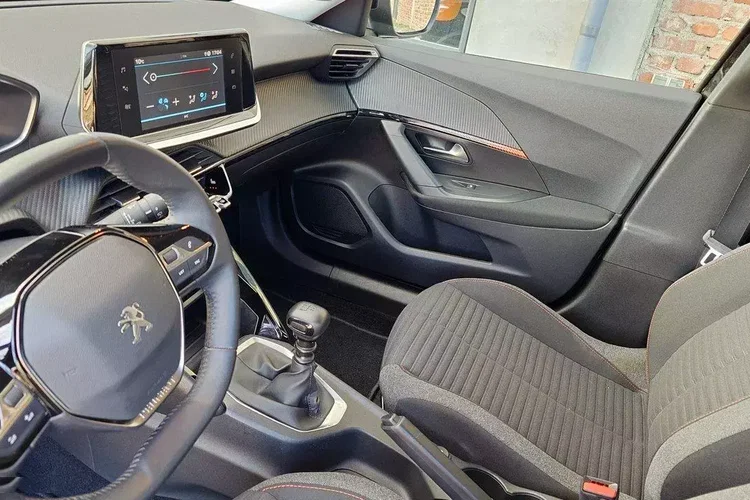 Peugeot 2008 zdjęcie 11