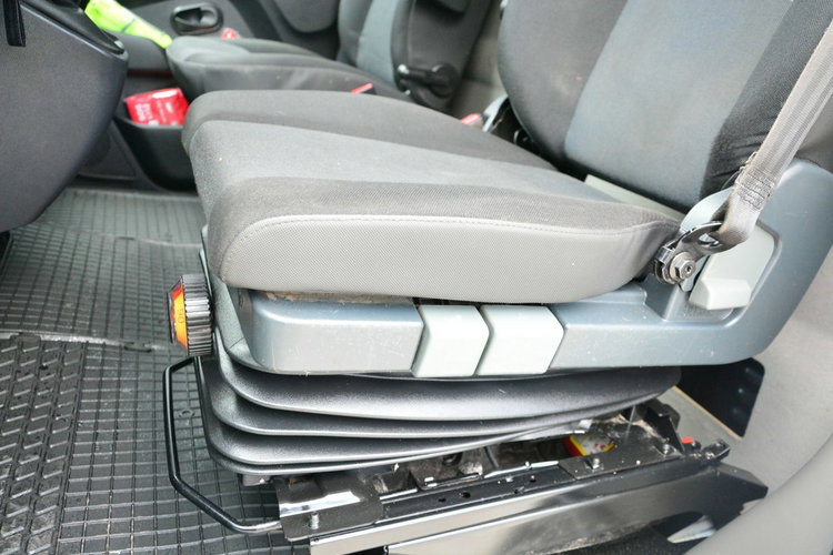 Renault Master blaszak 3-osobowy L3H2 150KM pełna opcja serwis lift zdjęcie 10