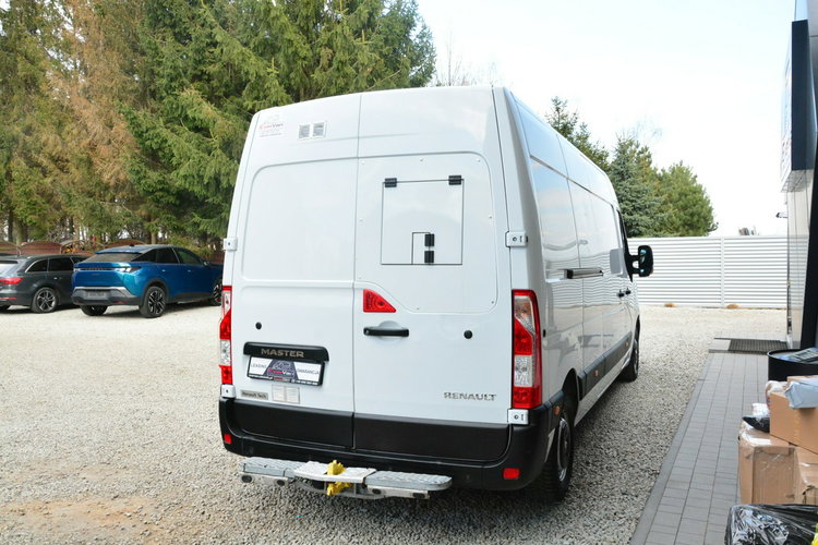 Renault Master blaszak 3-osobowy L3H2 150KM pełna opcja serwis lift zdjęcie 3