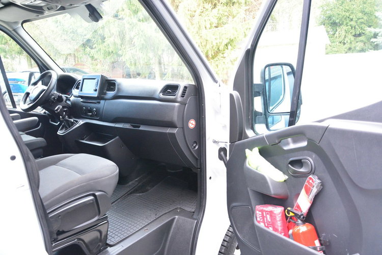 Renault Master blaszak 3-osobowy L3H2 150KM pełna opcja serwis lift zdjęcie 7