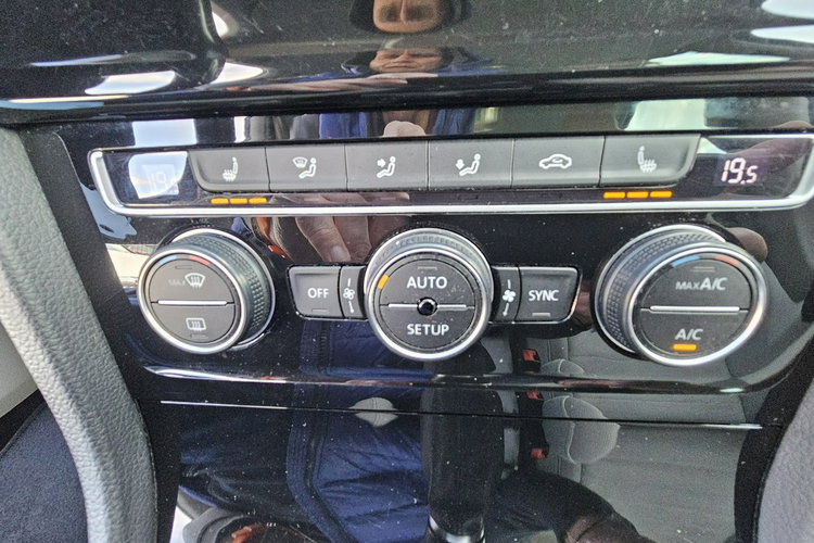 Volkswagen Golf Variant Radar, kontrola pasa, grzane fotele, kamera, alkantara, serwis, hak zdjęcie 28