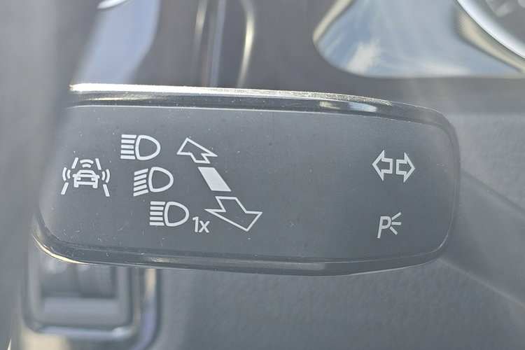 Volkswagen Golf Variant Radar, kontrola pasa, grzane fotele, kamera, alkantara, serwis, hak zdjęcie 34