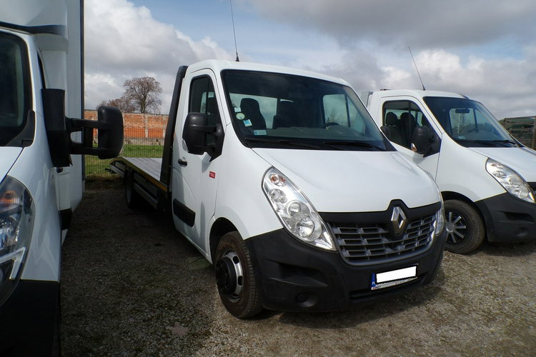 Renault Master auto laweta pomoc drogowa auto pomoc zdjęcie 1