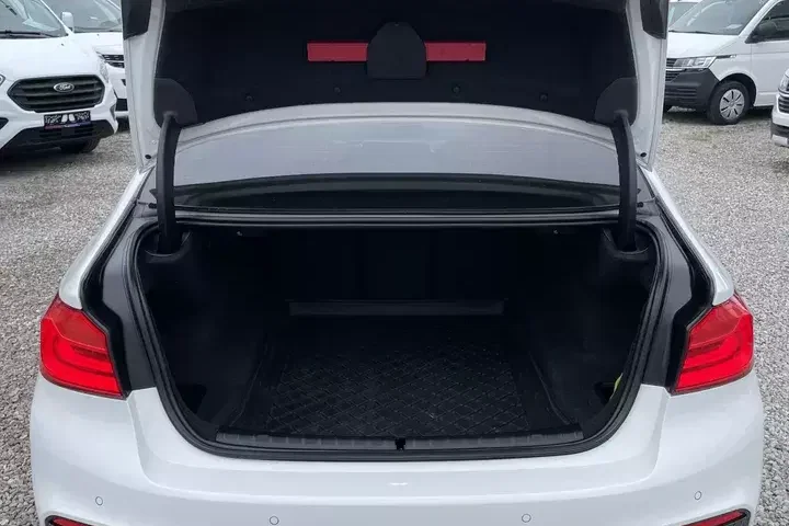 BMW Seria 5 zdjęcie 3