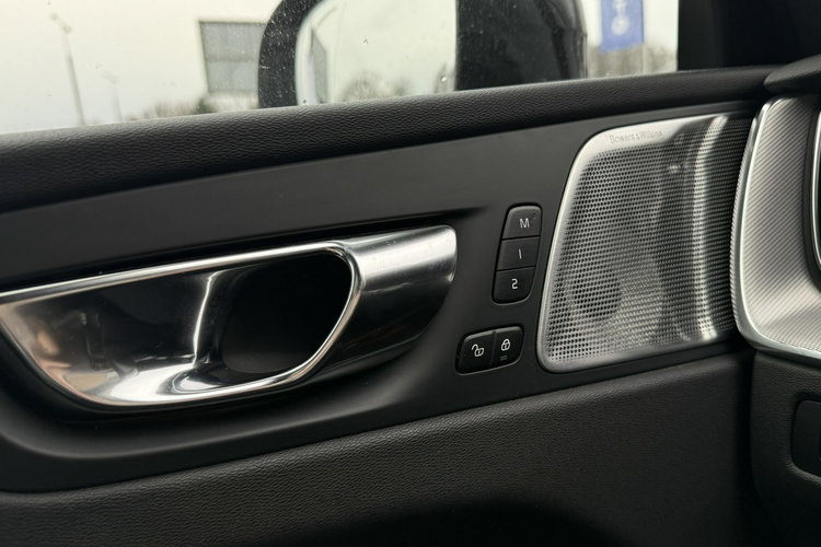 Volvo XC 60 Salon Polska Poleasingowy I właściciel Serwis ASO Bezwypadkowy zdjęcie 21