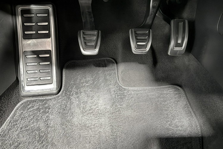 Audi A3 1.5 TSI ACT 35TFSi S-Line Sportpaket Plus Led ALU 18 MMI Z NIEMIEC zdjęcie 24