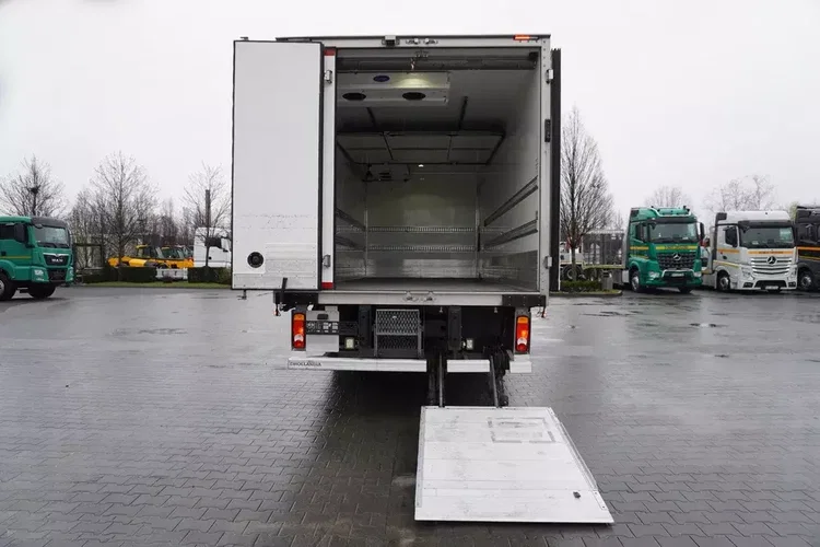 Renault D210 12T / Chłodnia Bitemperatura / 10 sztuk zdjęcie 6