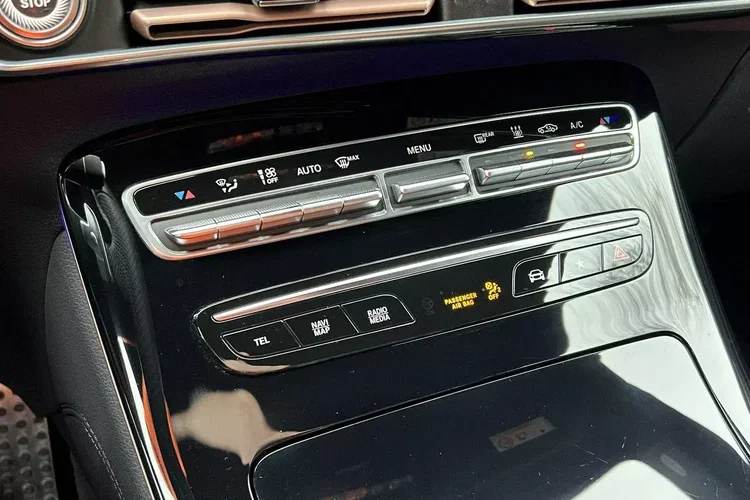 Mercedes eqc zdjęcie 28