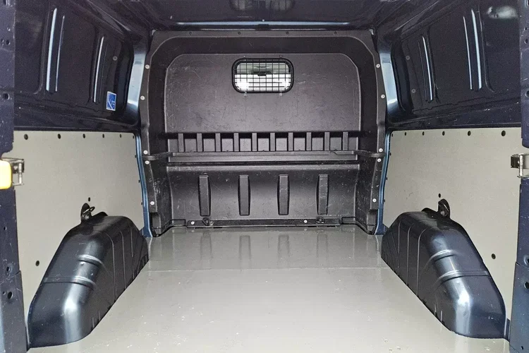 Ford transit-custom L2H1 79999zł NETTO Brygadówka 6 osób 2.0TdCi/131KM zdjęcie 17