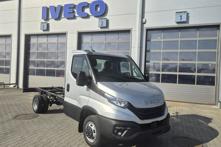 Iveco Daily 50C18HZ zdjęcie 4