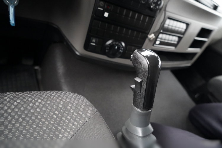 MAN TGS 41.460 / 8X8 / WYWROTKA TYLNOZSYPOWA / KH KIPPER / UAL / NAVI /  EURO 6 zdjęcie 41