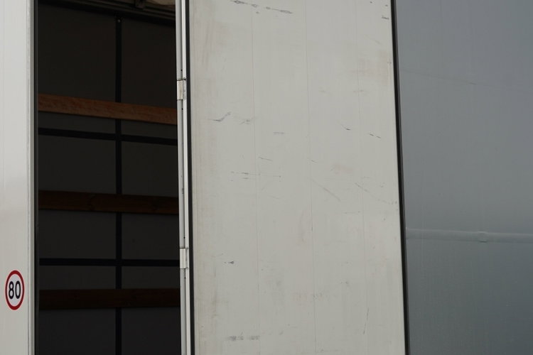 Fruehauf / FIRANKA CITYLINER / OŚ SKRĘTNA / 11 M DŁUGOŚĆ / ZAWIESIE NA WÓZEK / MOCNA PODŁOGA zdjęcie 14