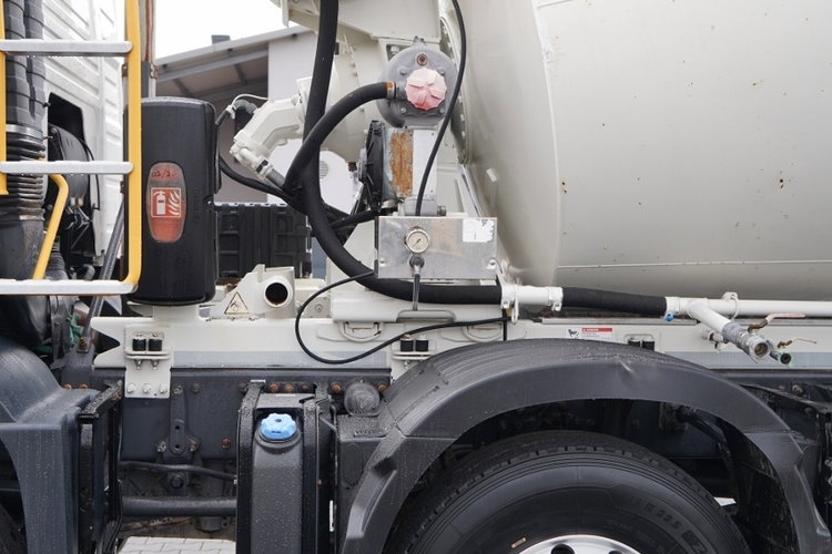 Volvo FMX 410 / 8x4 / GRUSZKA / BETONOMIESZARKA / LIEBHERR / 9 M3 / I-SHIFT/ ALUFELGI / zdjęcie 17