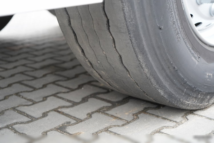 Fruehauf / FIRANKA / STANDARD / WINDA  DHOLLANDIA 2 000 kg / MOCNA PODŁOGA SZYNA DESKA / KOSZ NA PALETY zdjęcie 26