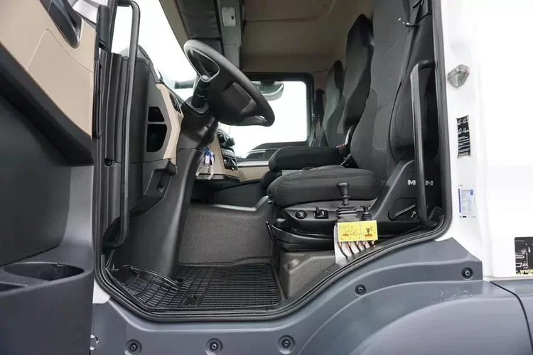 MAN TGM / 18.320 / E 6 / WYWROTKA / 4 X 4 / HYDROBURTA zdjęcie 25