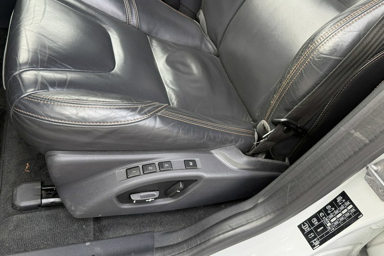 Volvo XC 60 2.0d4 automat 4x4 AWD summum skóry ledy Webasto full serwis 1.r.gwaran zdjęcie 15