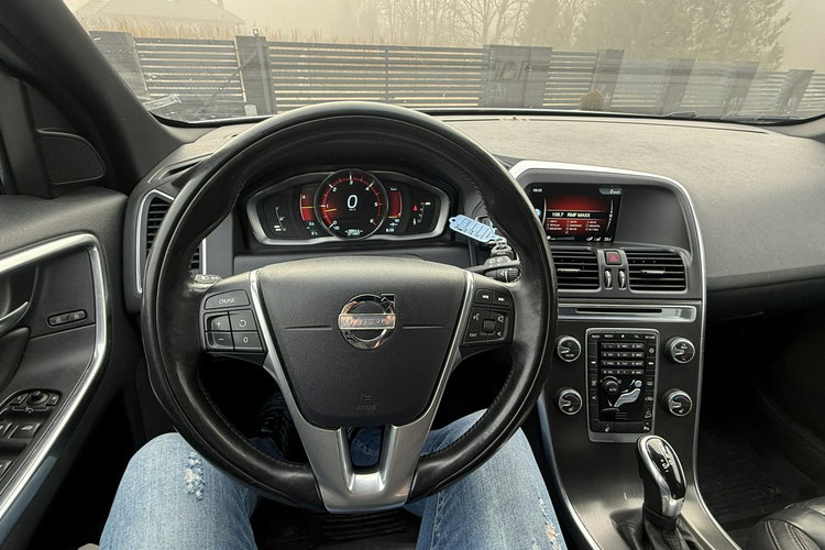 Volvo XC 60 2.0d4 automat 4x4 AWD summum skóry ledy Webasto full serwis 1.r.gwaran zdjęcie 19