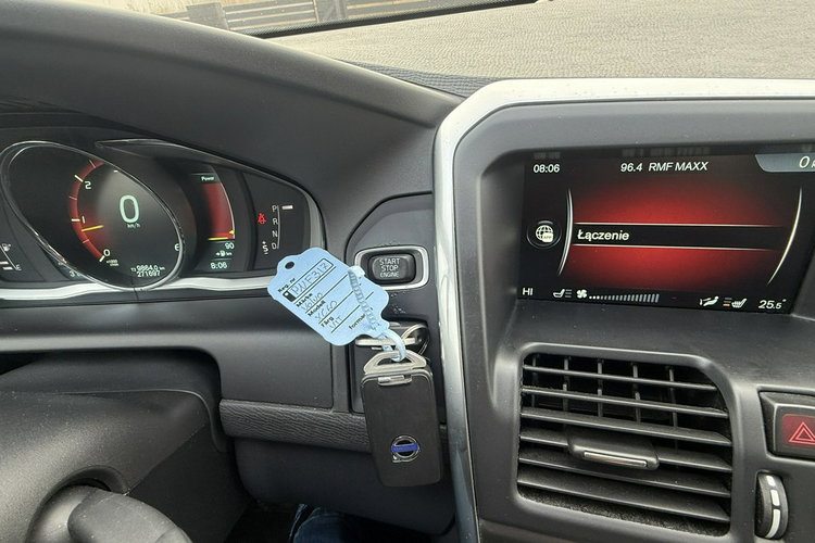 Volvo XC 60 2.0d4 automat 4x4 AWD summum skóry ledy Webasto full serwis 1.r.gwaran zdjęcie 21