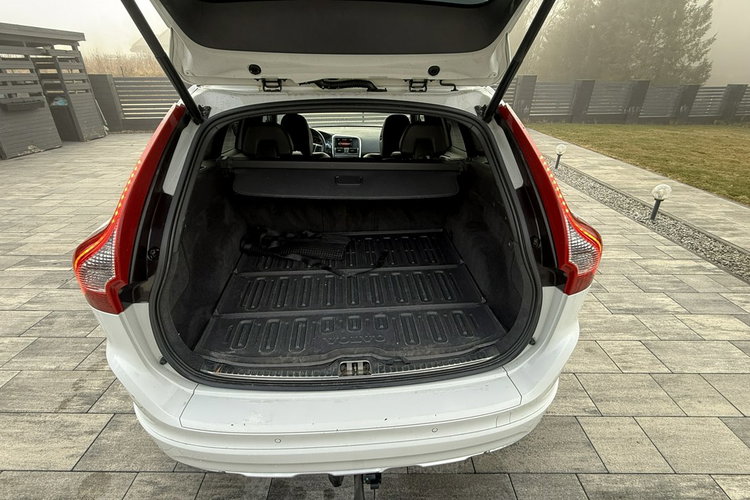 Volvo XC 60 2.0d4 automat 4x4 AWD summum skóry ledy Webasto full serwis 1.r.gwaran zdjęcie 34