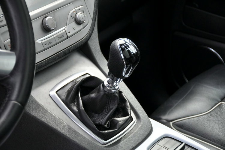 Ford Kuga 2.0TDCI(163KM) Individual 4x4 Xenon Navi Kamera Skóry Panorama Alu20" zdjęcie 37