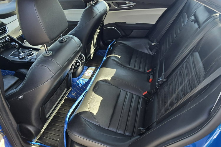 Alfa Romeo Giulia 2.0Turbo Benz. 4x4.Automat.Navi.Kam.Cof.Skóry.Łopatki. zdjęcie 21