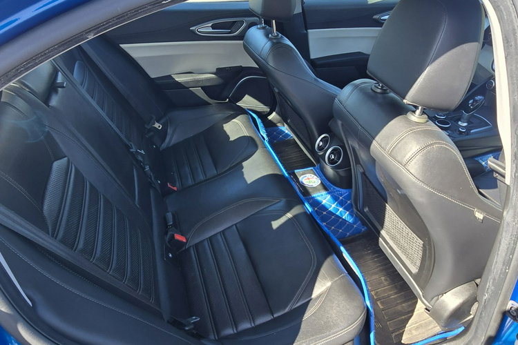 Alfa Romeo Giulia 2.0Turbo Benz. 4x4.Automat.Navi.Kam.Cof.Skóry.Łopatki. zdjęcie 22