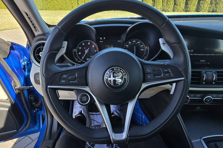 Alfa Romeo Giulia 2.0Turbo Benz. 4x4.Automat.Navi.Kam.Cof.Skóry.Łopatki. zdjęcie 28