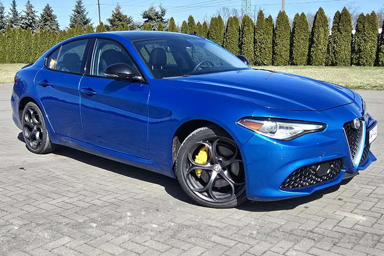 Alfa Romeo Giulia 2.0Turbo Benz. 4x4.Automat.Navi.Kam.Cof.Skóry.Łopatki. zdjęcie 3