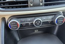 Alfa Romeo Giulia 2.0Turbo Benz. 4x4.Automat.Navi.Kam.Cof.Skóry.Łopatki. zdjęcie 31