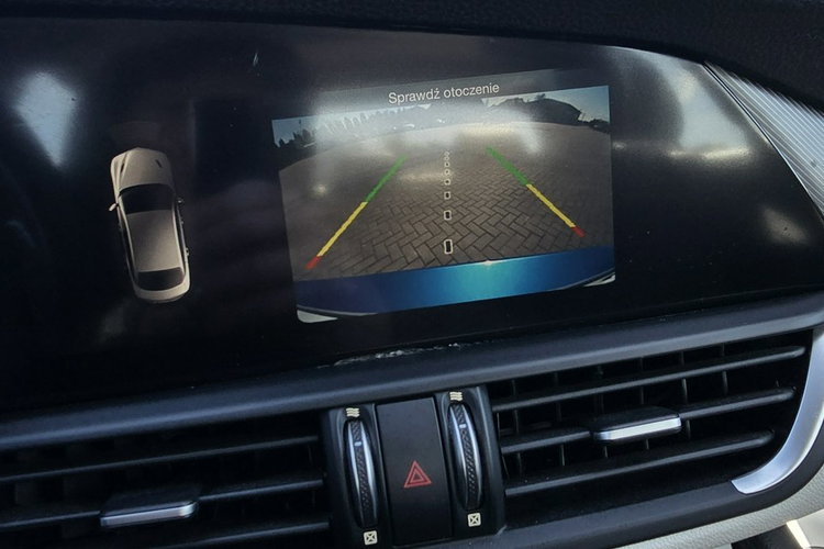 Alfa Romeo Giulia 2.0Turbo Benz. 4x4.Automat.Navi.Kam.Cof.Skóry.Łopatki. zdjęcie 34