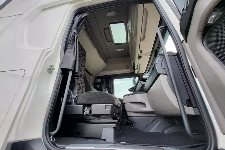 Scania S 460 A4x2EB Mega zdjęcie 12