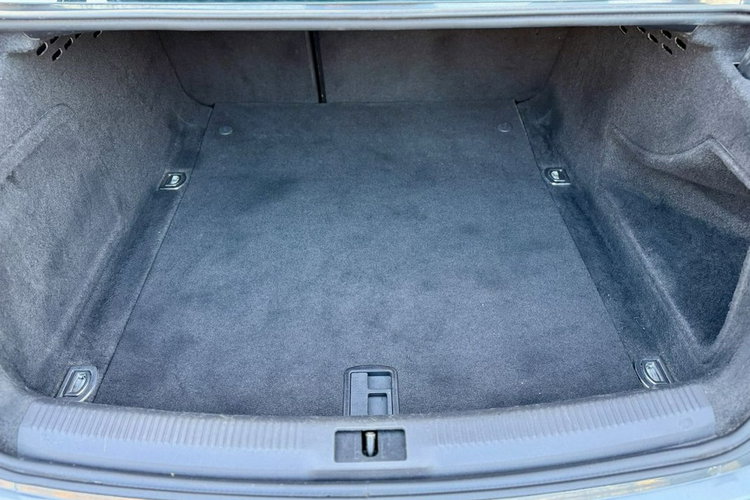 Audi A4 S-Line 1.8T Benzyna zdjęcie 23