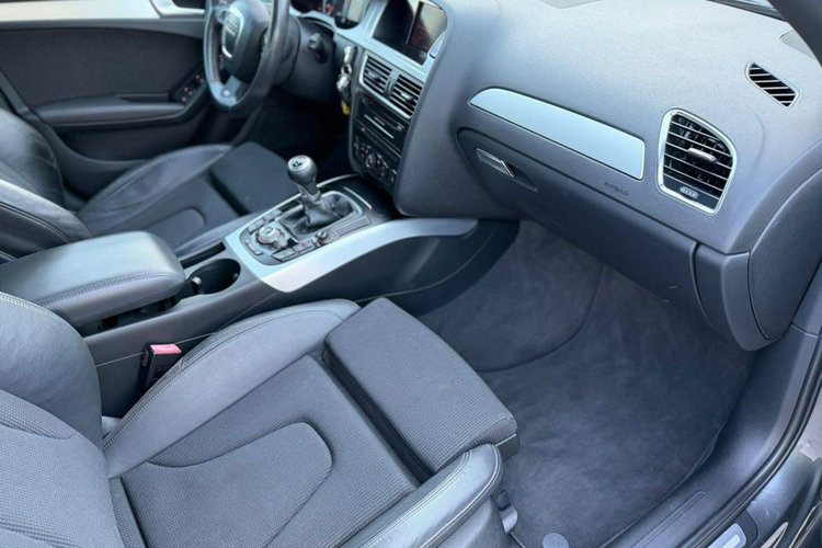 Audi A4 S-Line 1.8T Benzyna zdjęcie 27