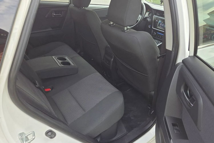 Toyota Auris 1.8 Benzyna Hybryda 136km Automat Biała Perła zdjęcie 16