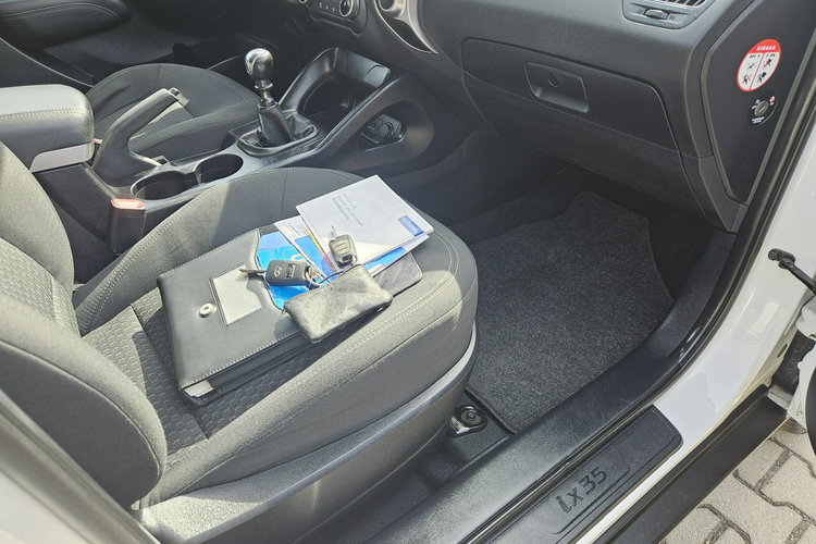 Hyundai ix35 Klimatyzacja / 6 biegów / Komputer / 2 kpl. kół zdjęcie 14