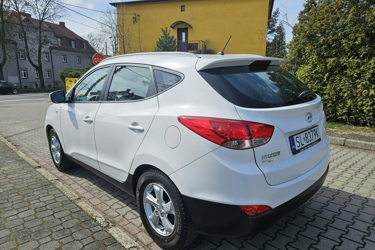 Hyundai ix35 Klimatyzacja / 6 biegów / Komputer / 2 kpl. kół zdjęcie 6