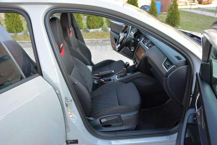 Skoda Octavia VRS Radar ACC Navi Columbus Full Ledy BLIS Lane Ass 2xParkt Aso Alu18" zdjęcie 16