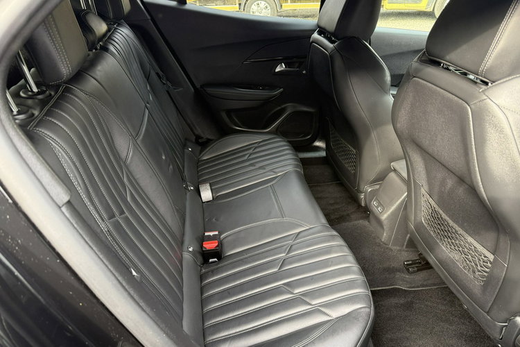 Peugeot 2008 GT. Skóra .Virtualny licznik. Kamera. Radar. Full ledowe lampy. zdjęcie 13