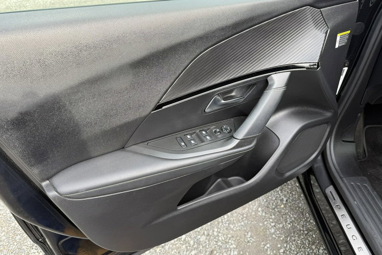 Peugeot 2008 GT. Skóra .Virtualny licznik. Kamera. Radar. Full ledowe lampy. zdjęcie 18