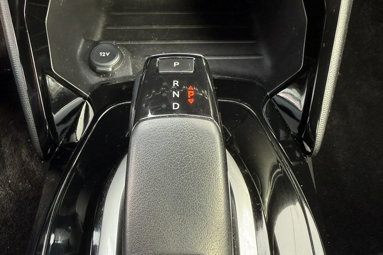 Peugeot 2008 GT. Skóra .Virtualny licznik. Kamera. Radar. Full ledowe lampy. zdjęcie 30