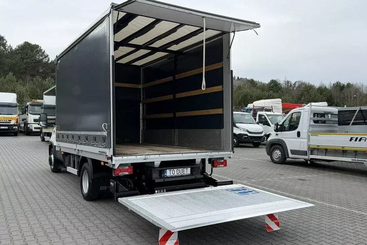 Iveco Daily 70C18 V H zdjęcie 11