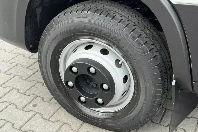 Iveco Daily 70C18 V H zdjęcie 9