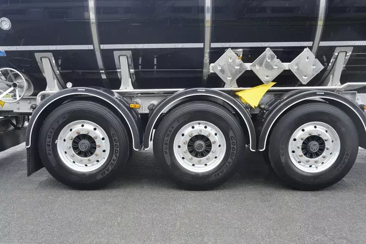 Cysterna do mas bitumicznych LAG O-3-ST L4BH / ADR / 30000 l / 4 sztuki zdjęcie 18