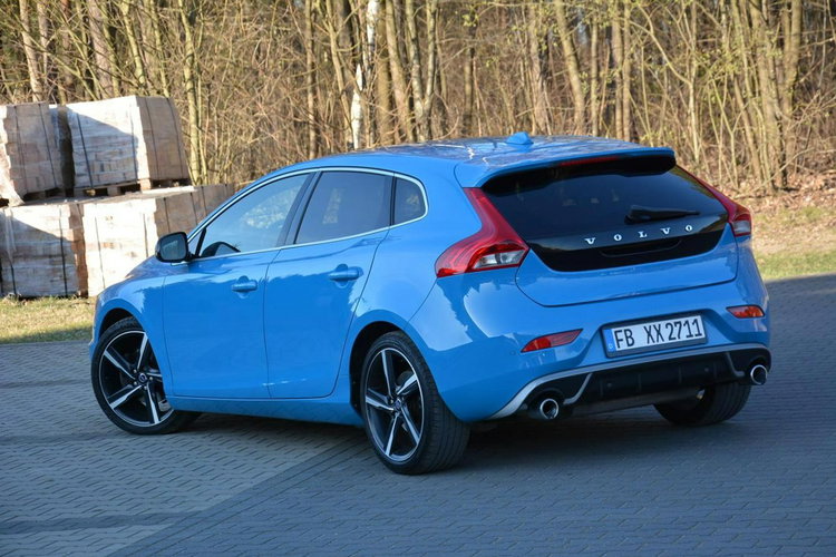 Volvo V40 R-Design Skóry Xenon LED Navi Virtual Zegary Klimatronic Alu 18" ASO zdjęcie 12