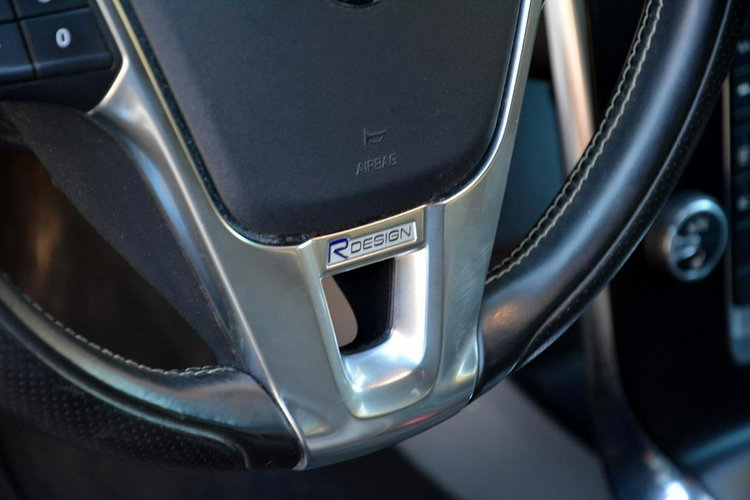 Volvo V40 R-Design Skóry Xenon LED Navi Virtual Zegary Klimatronic Alu 18" ASO zdjęcie 24