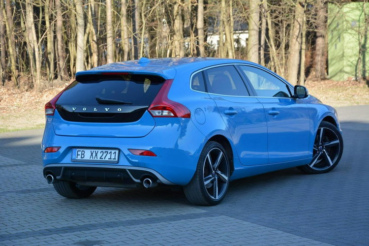 Volvo V40 R-Design Skóry Xenon LED Navi Virtual Zegary Klimatronic Alu 18" ASO zdjęcie 5