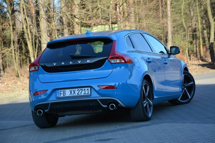 Volvo V40 R-Design Skóry Xenon LED Navi Virtual Zegary Klimatronic Alu 18" ASO zdjęcie 6